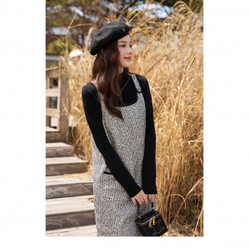 Elegant Women’s Knee-Length Tweed Suspender Dress