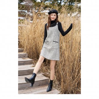 Elegant Women’s Knee-Length Tweed Suspender Dress